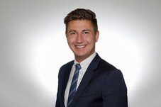Maximilian Richter Finanzberater In Essen Whofinance