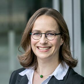  Yvonne Kühne Spezialist für private Finanzanalyse DIN 77230 Berlin