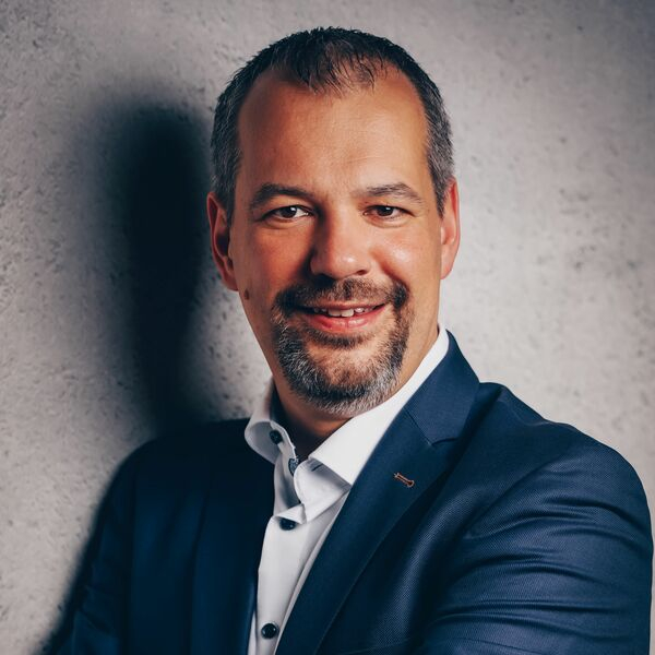 Daniel Roggow  Daniel Roggow Immobilienkreditvermittler Hamburg