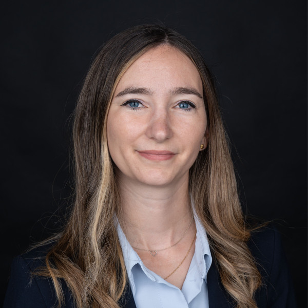  Samantha Back Finanzberater Aschaffenburg