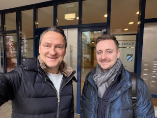 “Soeben war ich mit einem zufriedenen Kunden beim Notar!” 🏡✍️