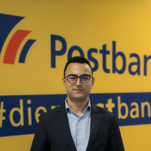 Foto  Sam Kiumarssi