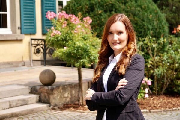  Jasmin Demand Unabhängige Berater Essen