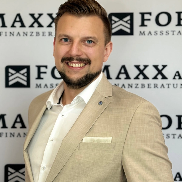  Joshua Behr Finanzberater Bayreuth