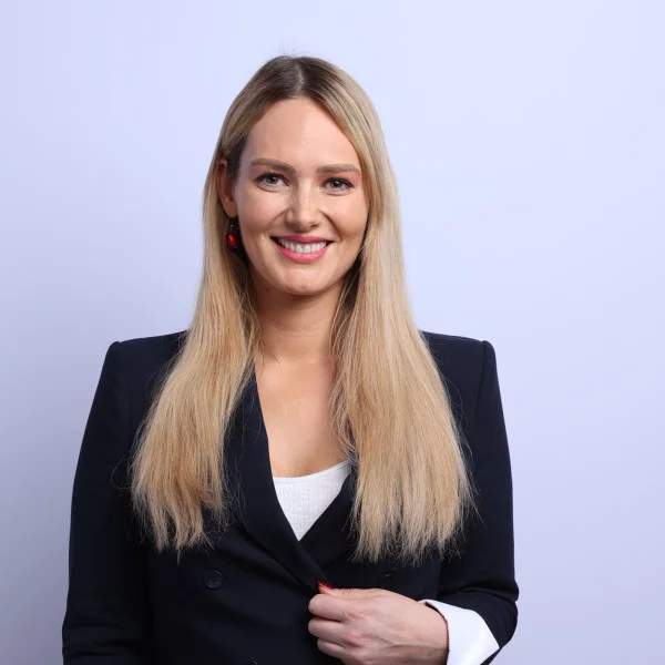  Janette Büttner (ehem. Decker) Finanzberater Dortmund