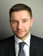  Danijel Haluzan Finanzberater München