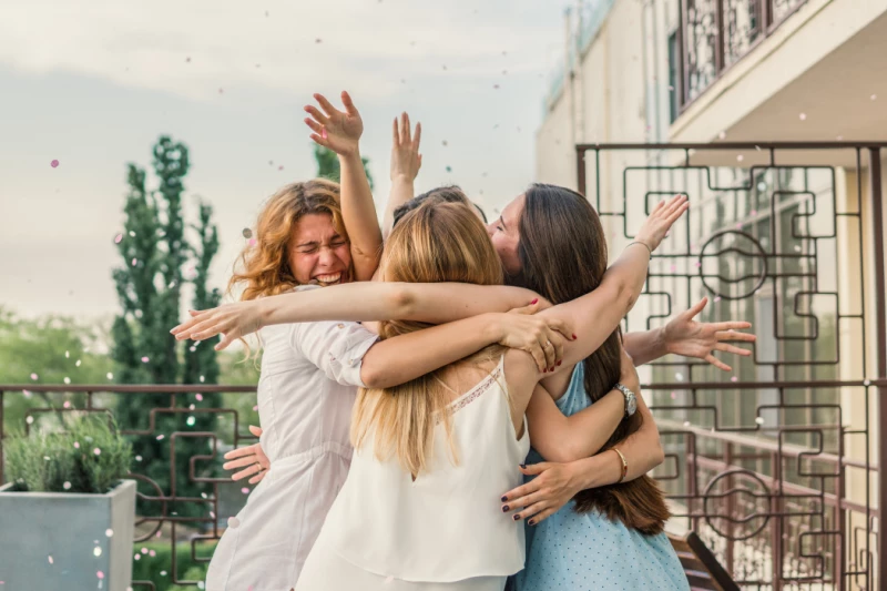 Warum Frauen mit ihren Freundinnen über Geld sprechen sollten