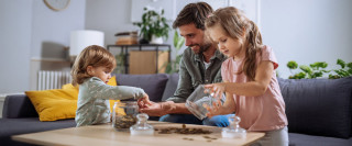 Taschengeld-Tabelle: So viel Taschengeld ist sinnvoll!