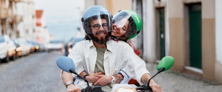 Stichtag 1. März: Versicherungskennzeichen wechseln bei E-Scooter, Roller und Moped!