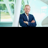  Benjamin Schuster